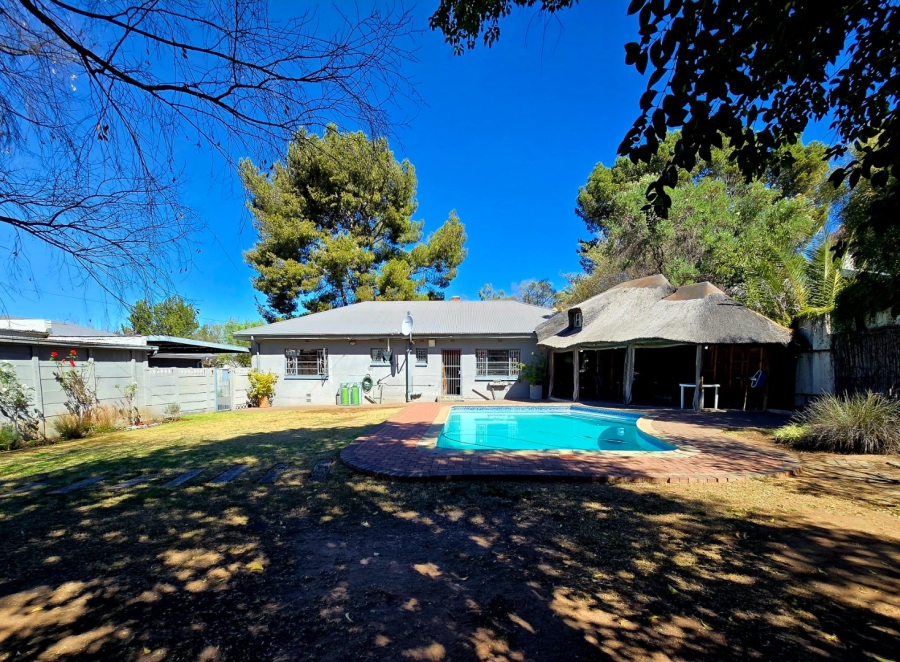 4 Bedroom Property for Sale in Dan Pienaar Free State